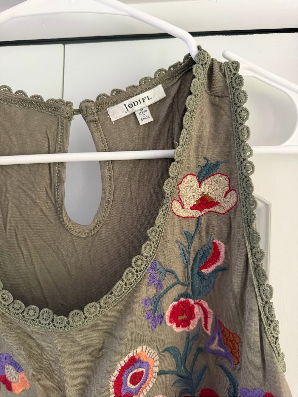 Women’s Clothing Bundle - Picture 10 of 12